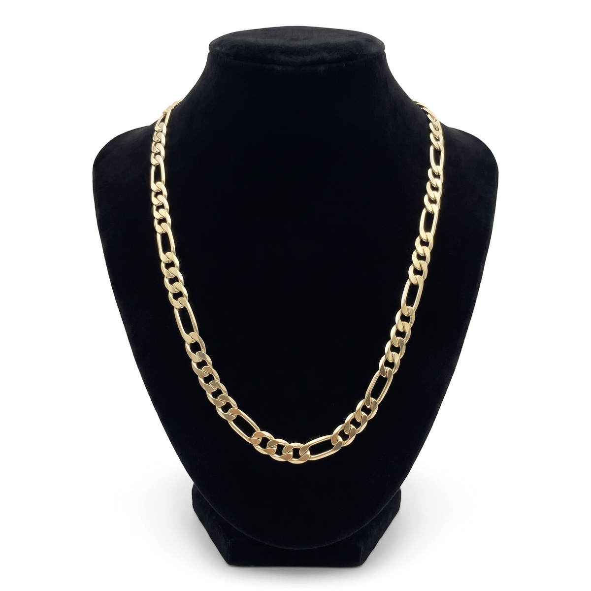 Cadena Cartier de El Rey Joyero en oro laminado 18k de 7mm sobre busto expositor negro