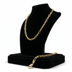 Conjunto El Rey Joyero de cadena y pulsera estilo Fígaro en oro laminado 18k sobre expositor negro
