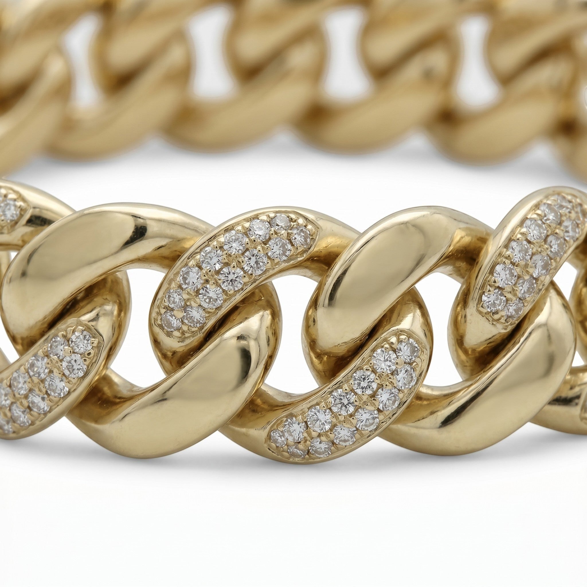 Pulsera El Rey Joyero Mónaco bitono en oro laminado 18k con eslabones gruesos e incrustaciones de circonitas brillantes.