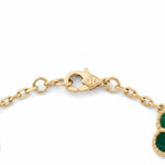 Cierre de mosquetón del pulso El Rey Joyero VC Green en oro laminado 18k con detalle de eslabones y piedra verde
